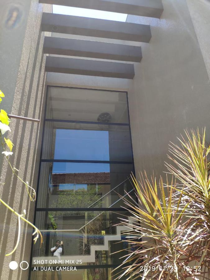 Casa Moderna No Centro Proxima A Atracoes Turisticas Villa Foz do Iguacu Exterior photo
